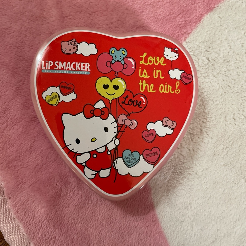 Hello Kitty Lip Smacker Heart Tin